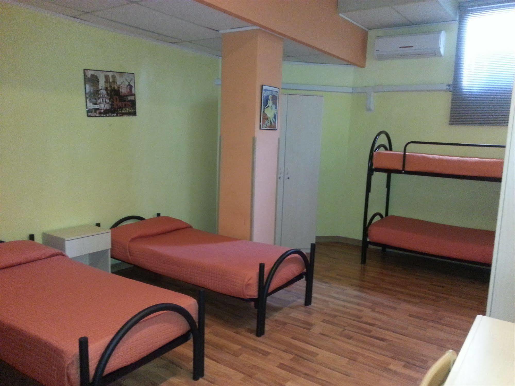 Central Station Inn Ciampino Eksteriør billede